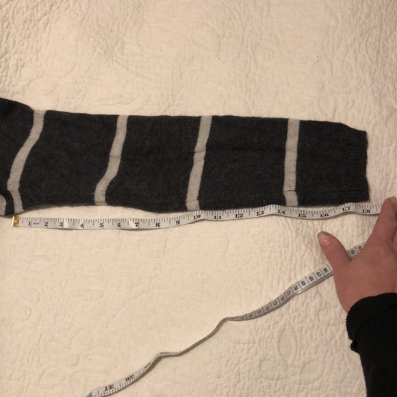 Reitmans sweater size Large. Charcoal grey with white stripes. - Picture 9 of 10